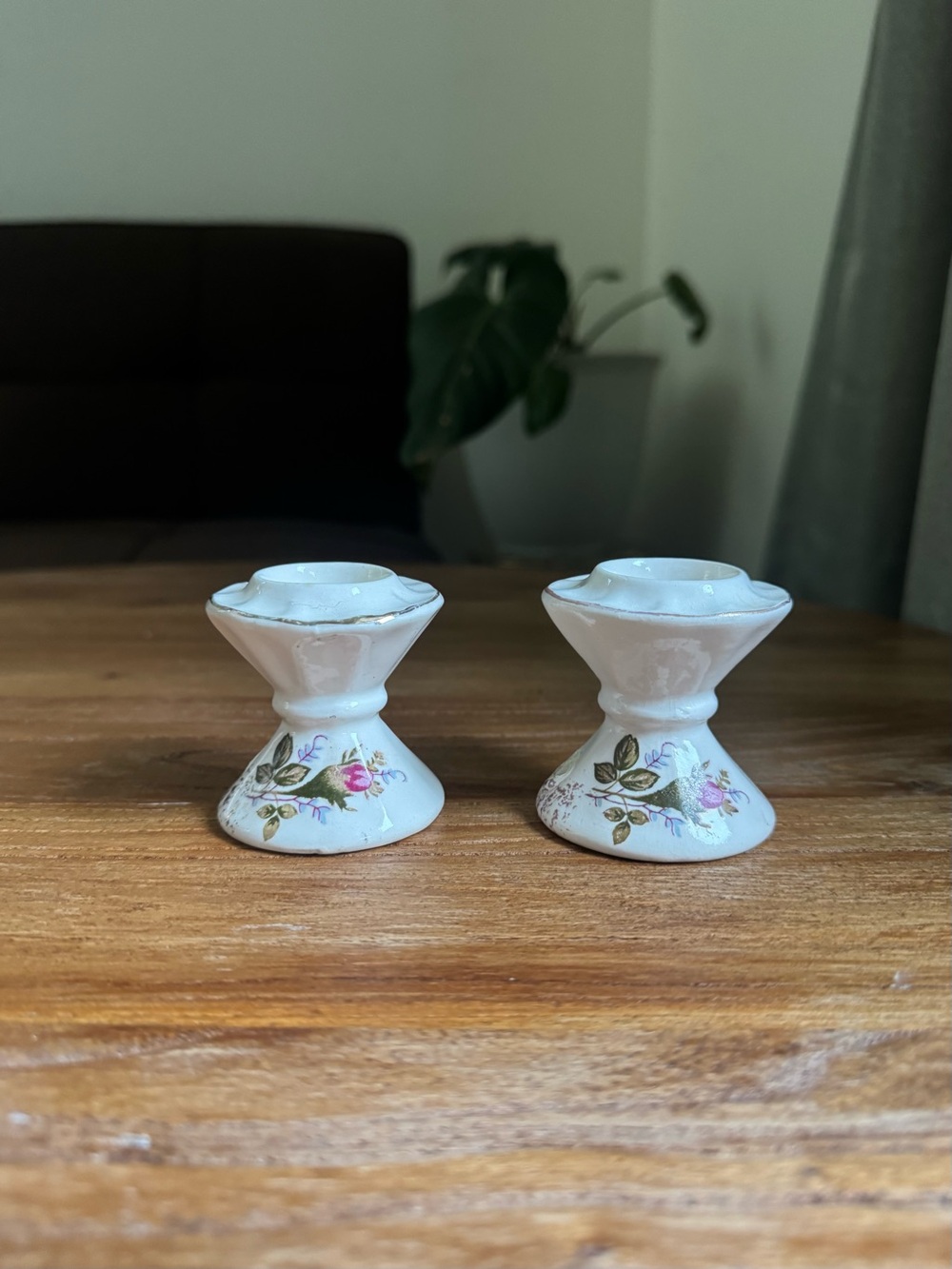White Floral Ceramic candle holder - Pair
